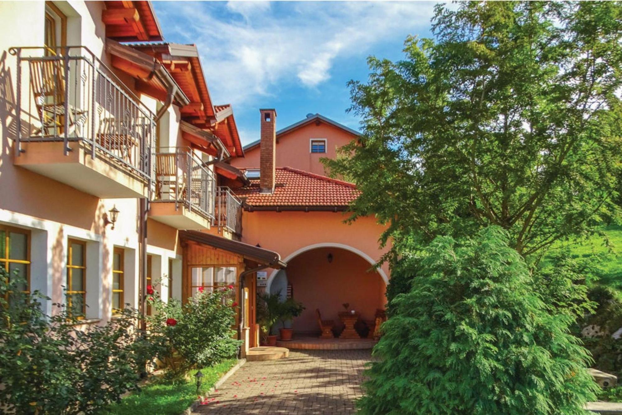 House Na Meji With Sauna - Happy Rentals Pivka Zewnętrze zdjęcie