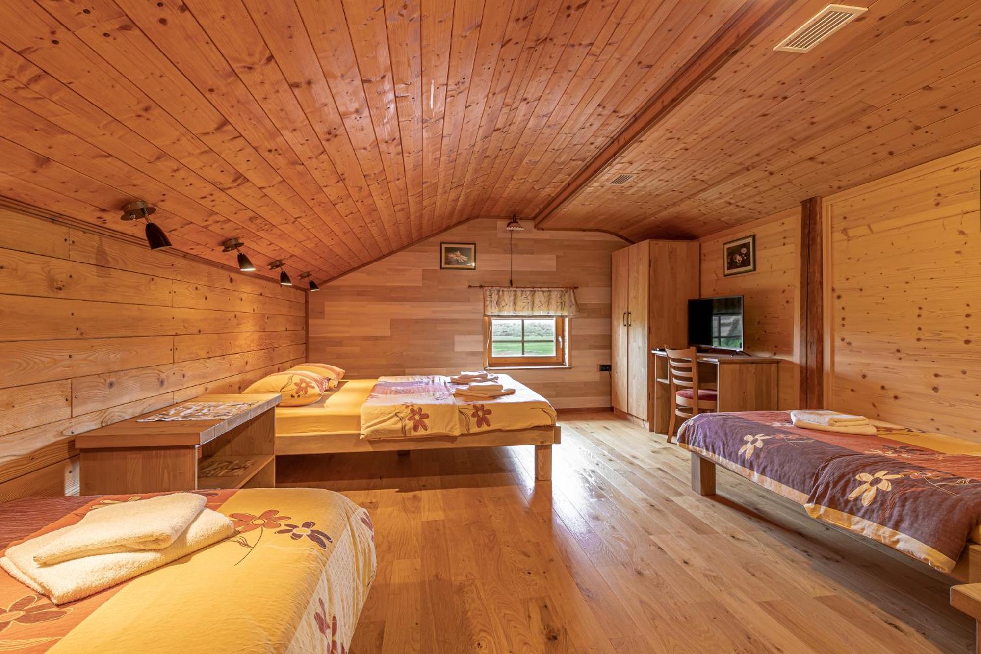 House Na Meji With Sauna - Happy Rentals Pivka Zewnętrze zdjęcie