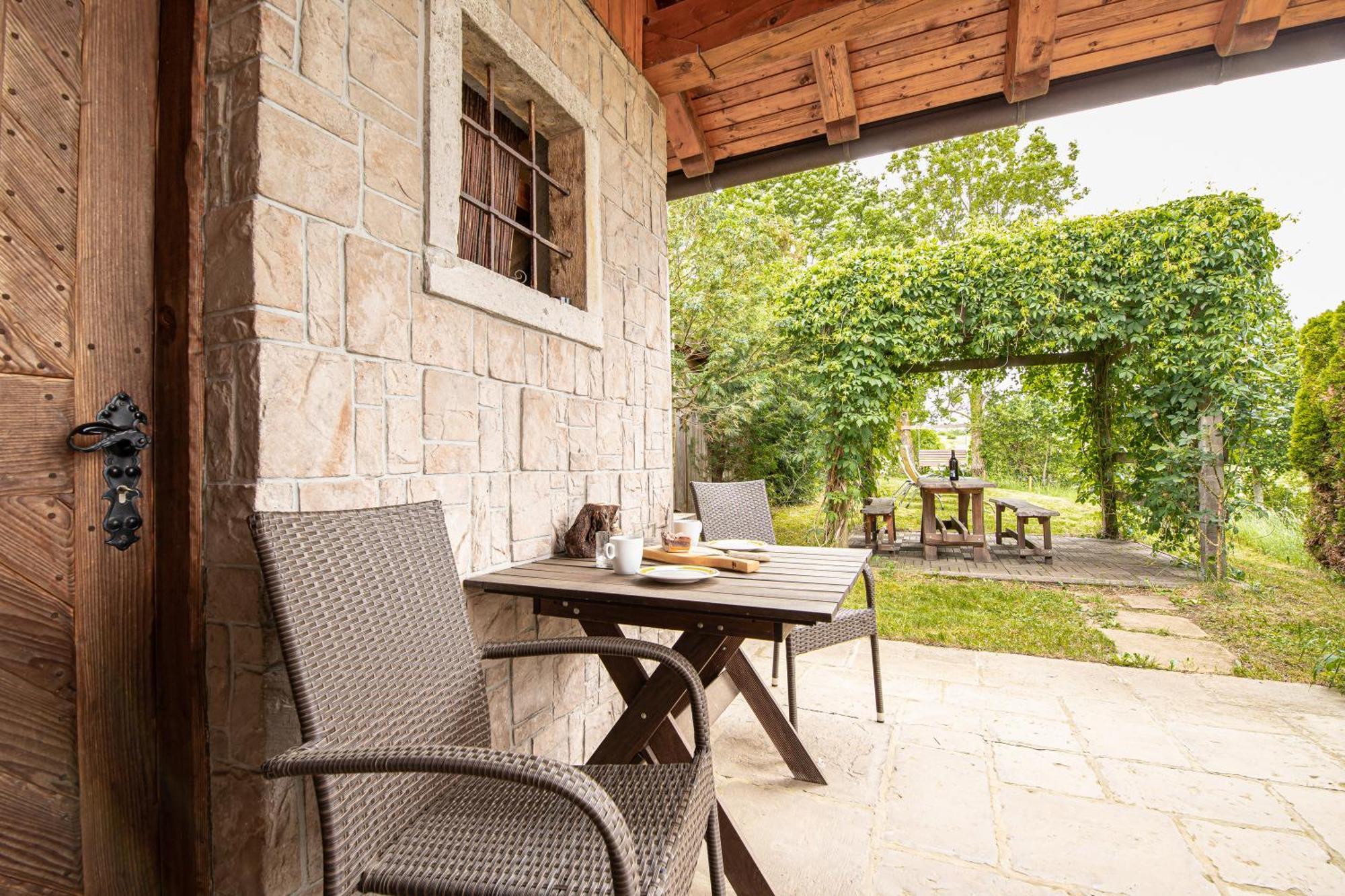 House Na Meji With Sauna - Happy Rentals Pivka Zewnętrze zdjęcie