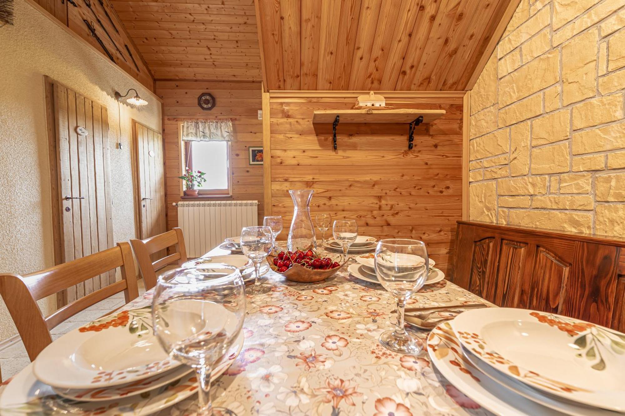 House Na Meji With Sauna - Happy Rentals Pivka Zewnętrze zdjęcie