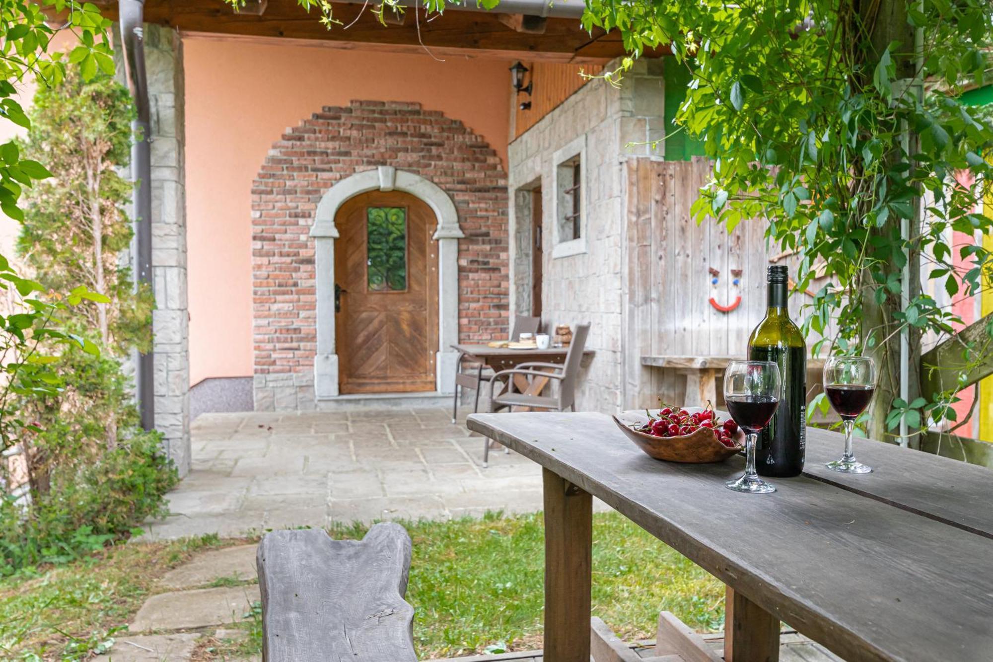 House Na Meji With Sauna - Happy Rentals Pivka Zewnętrze zdjęcie
